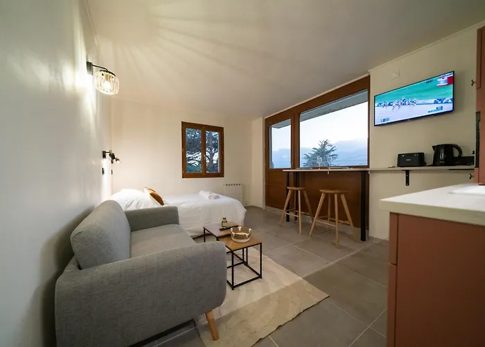 Conflans By Explorhome -